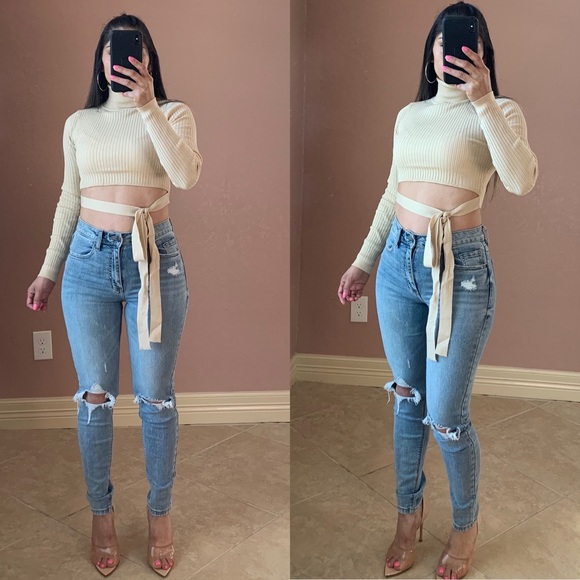 🆕 ELIZA Turtle neck Top- soft taupe - Picture 3 of 3